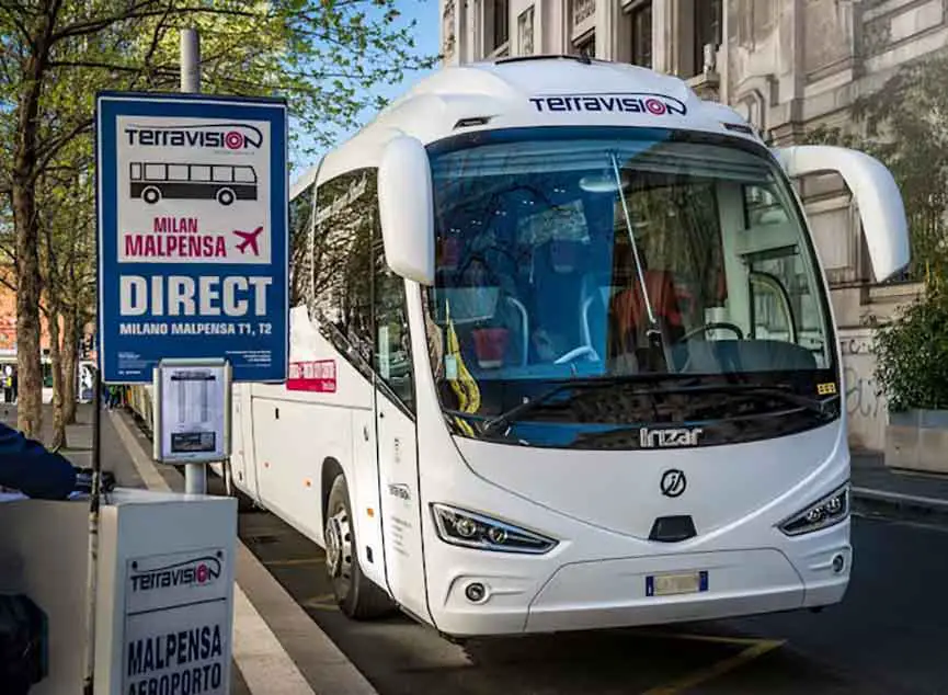 Bustransfer zwischen dem Flughafen Malpensa und dem Zentrum von Mailand. Online-Ticketkauf